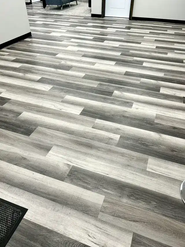 Vinyl / LVT / LVP / SPC
